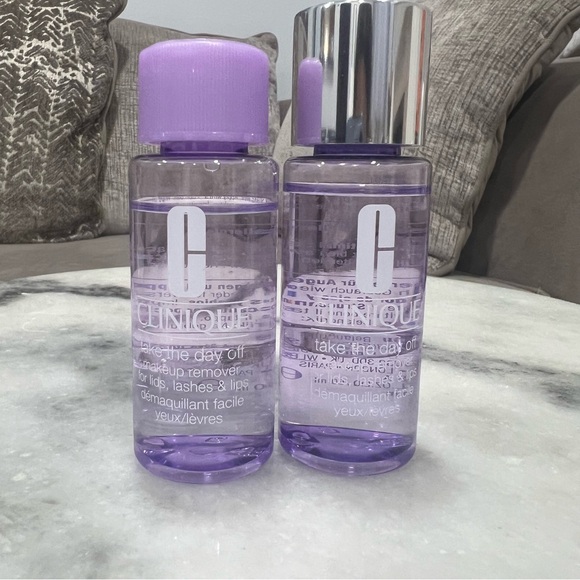 2 Clinique Take The Day Off Makeup Remover Duo - Picture 8 of 9